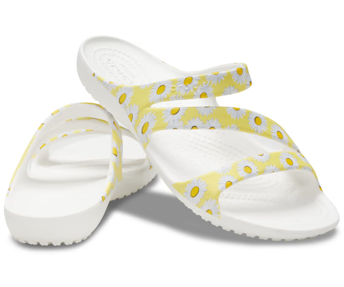 crocs-gallery-color:white / yellow daisy; color:White / Yellow Daisy; alt:ALT110; file:206894_1EX-ALT110