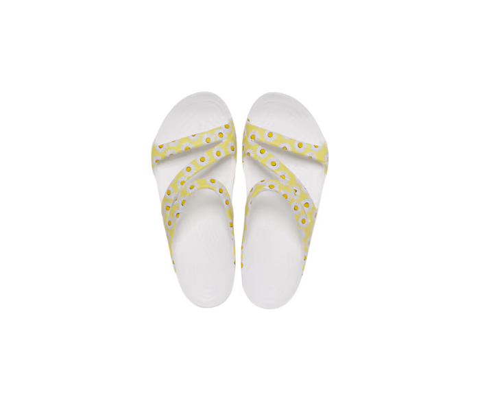 crocs-gallery-color:white / yellow daisy; color:White / Yellow Daisy; alt:ALT120; file:206894_1EX-ALT120
