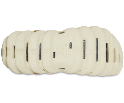 crocs-gallery-color:bone / black; color:Bone / Black; alt:ALT130; file:207937_2YJ-ALT130