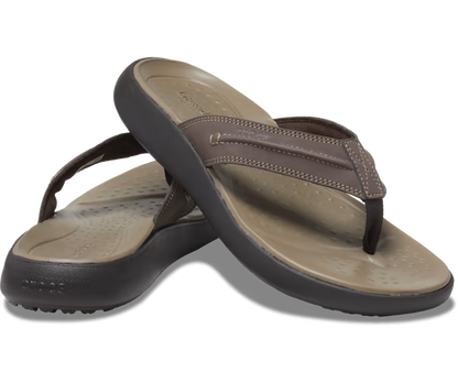 crocs-gallery-color:espresso; color:Espresso; alt:ALT110; file:209332_206-ALT110