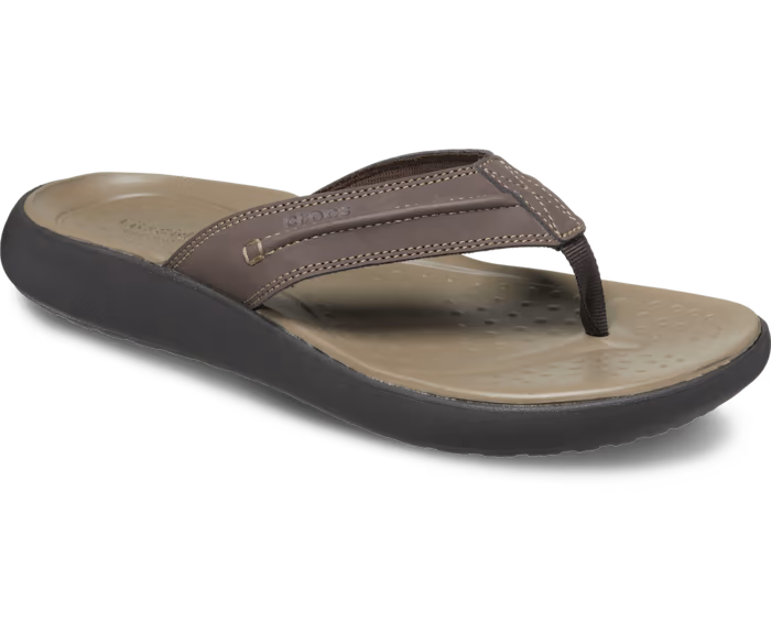 crocs-gallery-color:espresso; color:Espresso; alt:ALT140; file:209332_206-ALT140