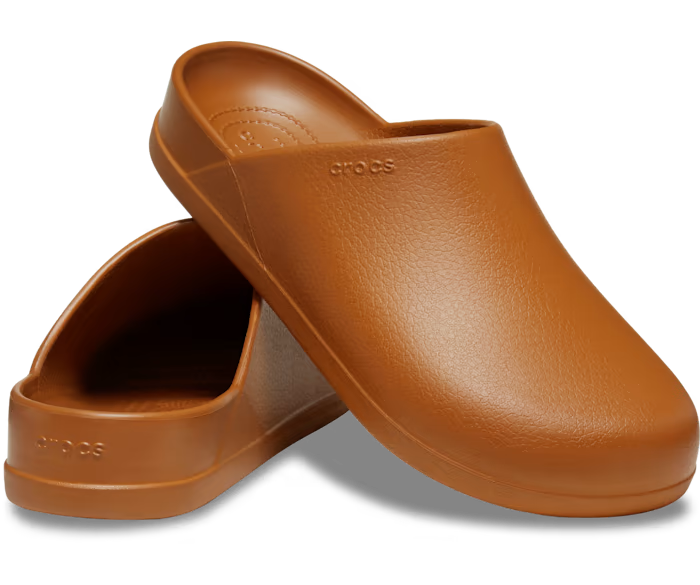 crocs-gallery-color:cognac; color:Cognac; alt:ALT110; file:209366_21N-ALT110