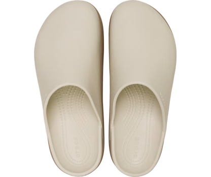 crocs-gallery-color:frappe/latte; color:Frappé/Latte; alt:ALT120; file:209869_2MS-ALT120