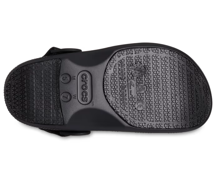 crocs-gallery-color:black; color:Black; alt:ALT130; file:209952_001-ALT130