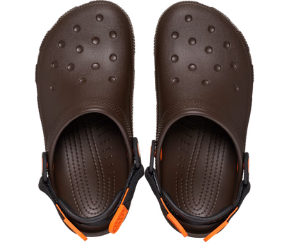 crocs-gallery-color:coffee; color:Coffee; alt:ALT120; file:209952_21Q-ALT120