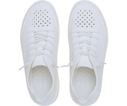 crocs-gallery-color:white/moonlight; color:White/Moonlight; alt:ALT120; file:210831_1VL-ALT120
