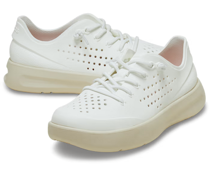crocs-gallery-color:white; color:White; alt:ALT110; file:210832_100-ALT110