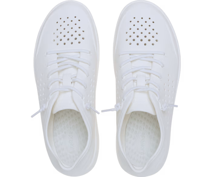 crocs-gallery-color:white/moonlight; color:White/Moonlight; alt:ALT120; file:210832_1VL-ALT120