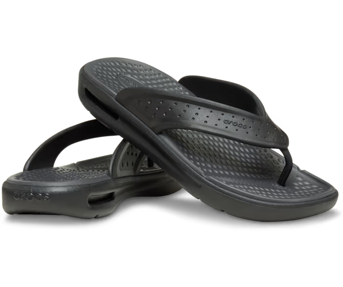 crocs-gallery-color:black; color:Black; alt:ALT110; file:211101_001-ALT110