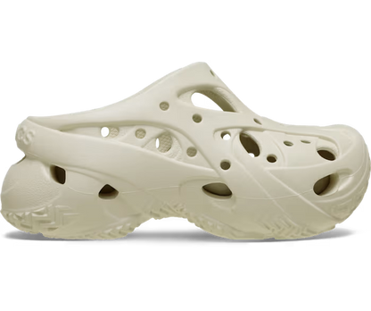 crocs-gallery-color:summit white; color:Summit White; alt:ALT100; file:211141_2MD-ALT100