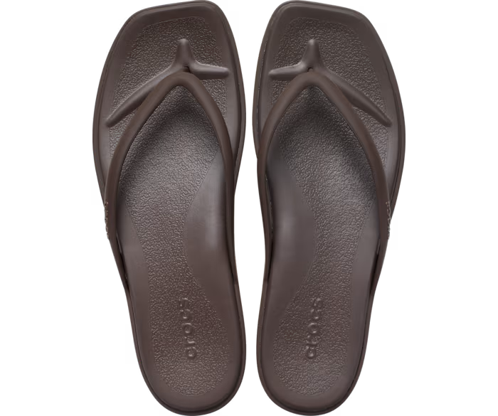 crocs-gallery-color:coffee; color:Coffee; alt:ALT100; file:211435_21Q-ALT100