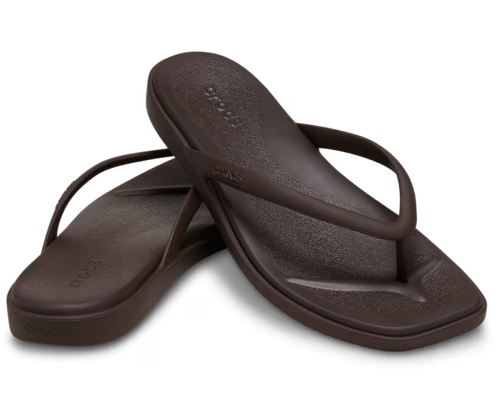 crocs-gallery-color:coffee; color:Coffee; alt:ALT110; file:211435_21Q-ALT110