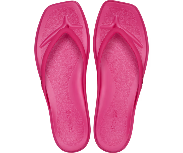crocs-gallery-color:dragon fruit; color:Dragon Fruit; alt:ALT100; file:211435_6ZQ-ALT100