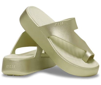 crocs-gallery-color:champagne metallic; color:Champagne Metallic; alt:ALT110; file:211576_9JU-ALT110