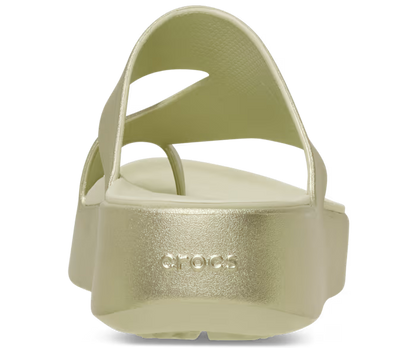 crocs-gallery-color:champagne metallic; color:Champagne Metallic; alt:ALT160; file:211576_9JU-ALT160