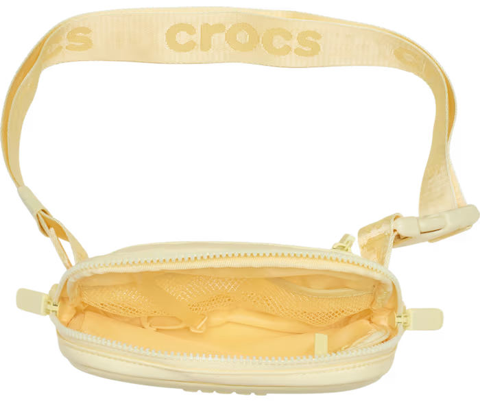 crocs-gallery-color:yellow light; color:Yellow Light; alt:ALT110; file:211701_7CJ-ALT110