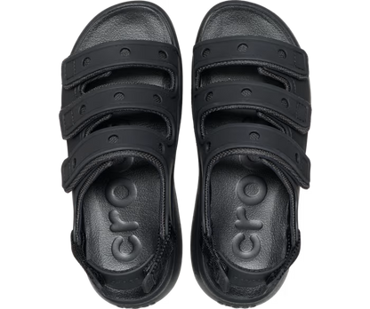 crocs-gallery-color:black; color:Black; alt:ALT120; file:212032_001-ALT120