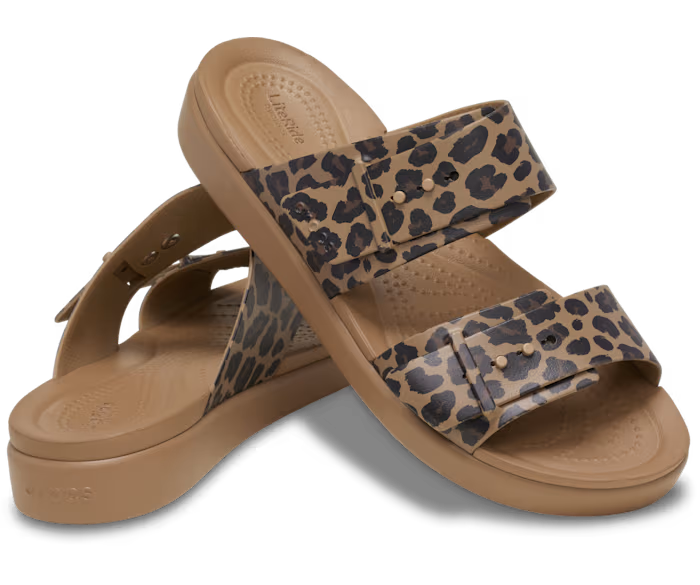 Crocs Brooklyn Buckle Low Low Animal Sandal ALT110