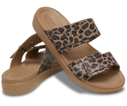 Crocs Brooklyn Buckle Low Low Animal Sandal ALT110