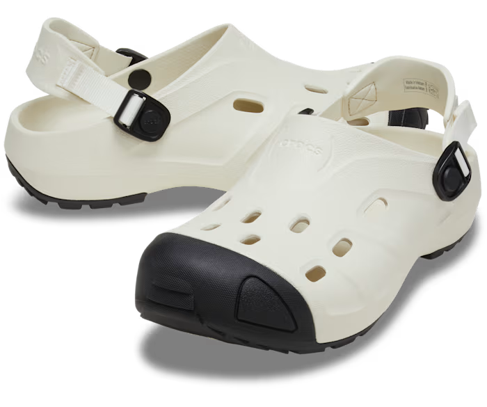 crocs-gallery-color:summit white; color:Summit White; alt:ALT110; file:212809_2MD-ALT110