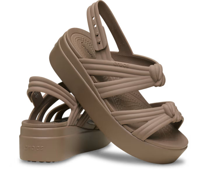 crocs-gallery-color:latte; color:Latte; alt:ALT110; file:212864_2Q9-ALT110