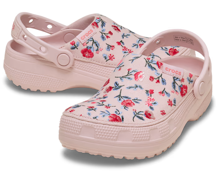 crocs-gallery-color:cotton candy; color:Cotton Candy; alt:ALT110; file:212878_685-ALT110