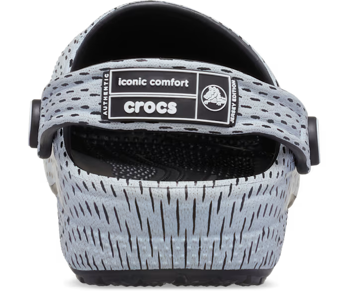 crocs-gallery-color:black; color:Black; alt:ALT160; file:212927_001-ALT160