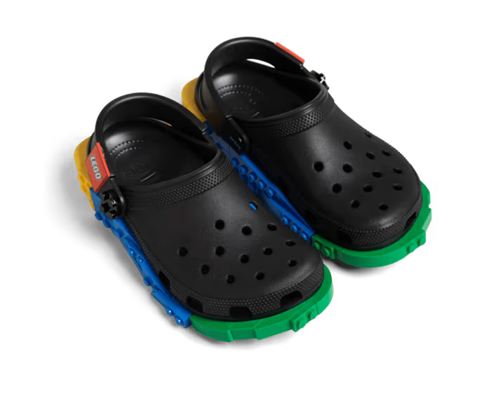 crocs-gallery-color:black; color:Black; alt:ALT110; file:213811_001-ALT110