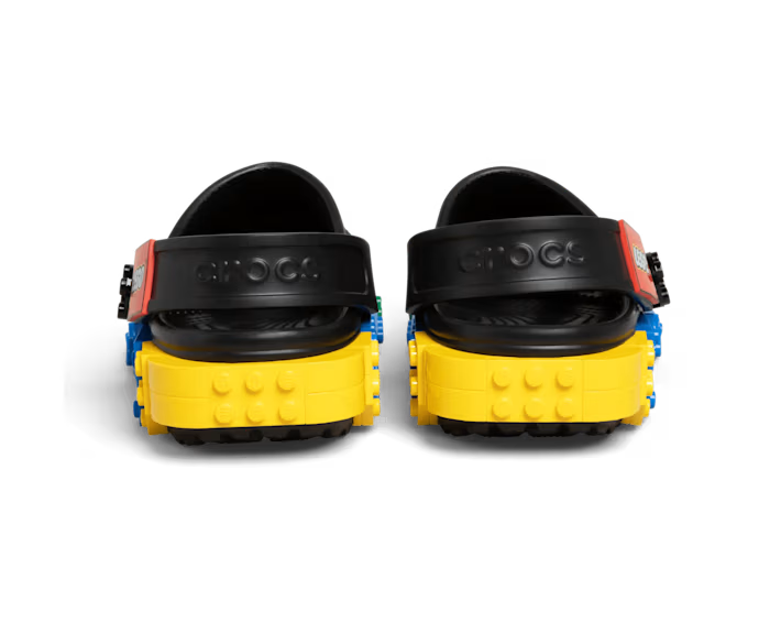 crocs-gallery-color:black; color:Black; alt:ALT140; file:213811_001-ALT140